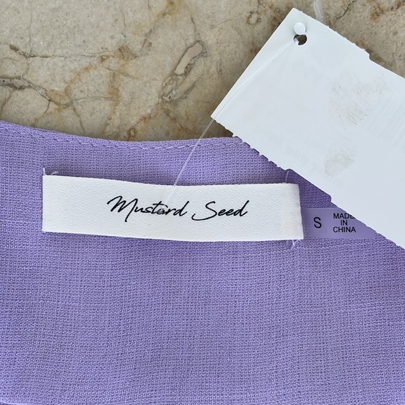 NWT RUBY AND JENNA PINTUCKED TIE WAIST TOP - Picture 3 of 7